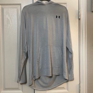 Men’s Under Armour pullover with hood - XL